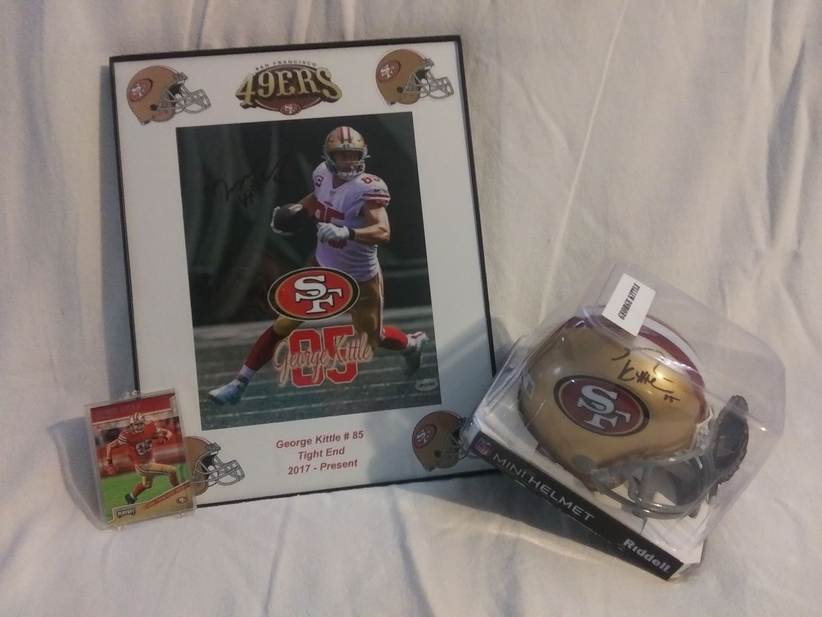 George Kittle Signed Mini-helmet & Photo.
