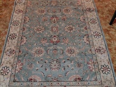 ANDORRA RUG 5'2x 7'4 $40