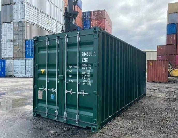 Standard Height and High Cube Storage / Shipping Containers