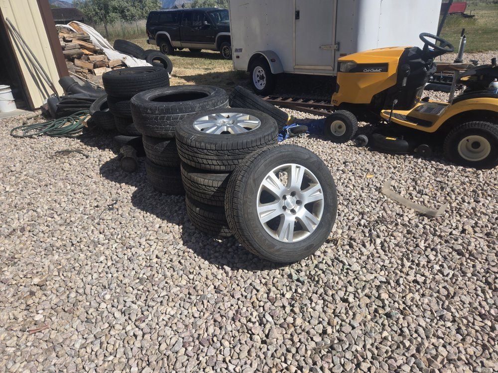 Set of 235 60 16" Tires on Subaru    Alloys. LIKE NEW