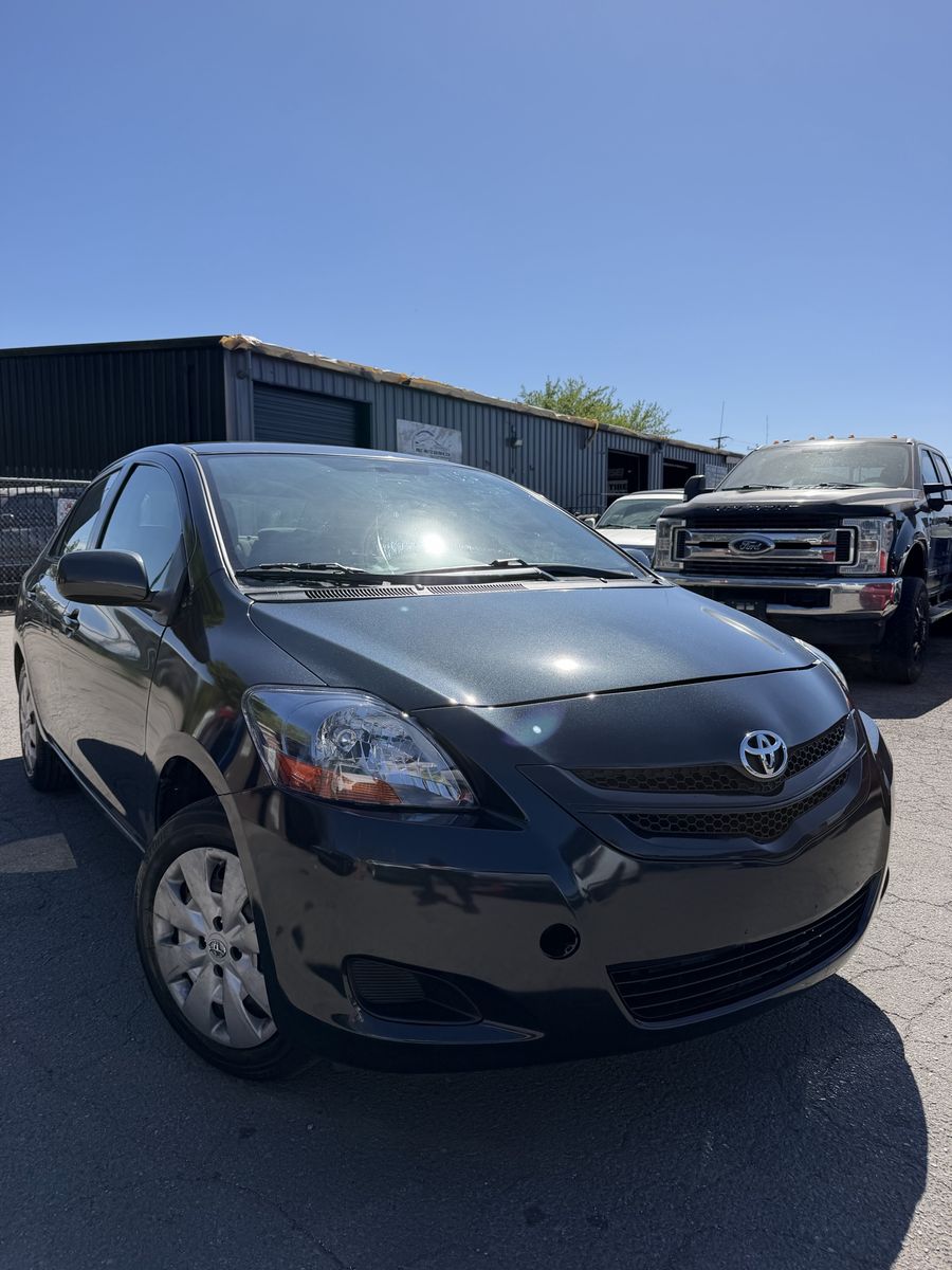 2010 Toyota Yaris 