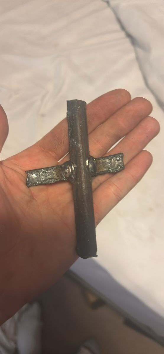 Welded cross