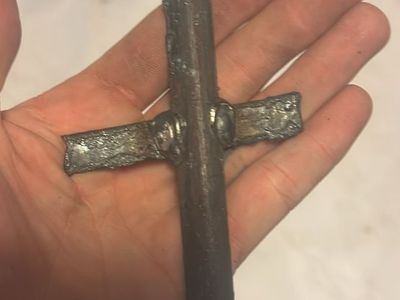 Welded cross