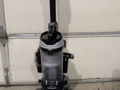 BISSELL CleanView Rewind Pet Upright Vacuum 3676U