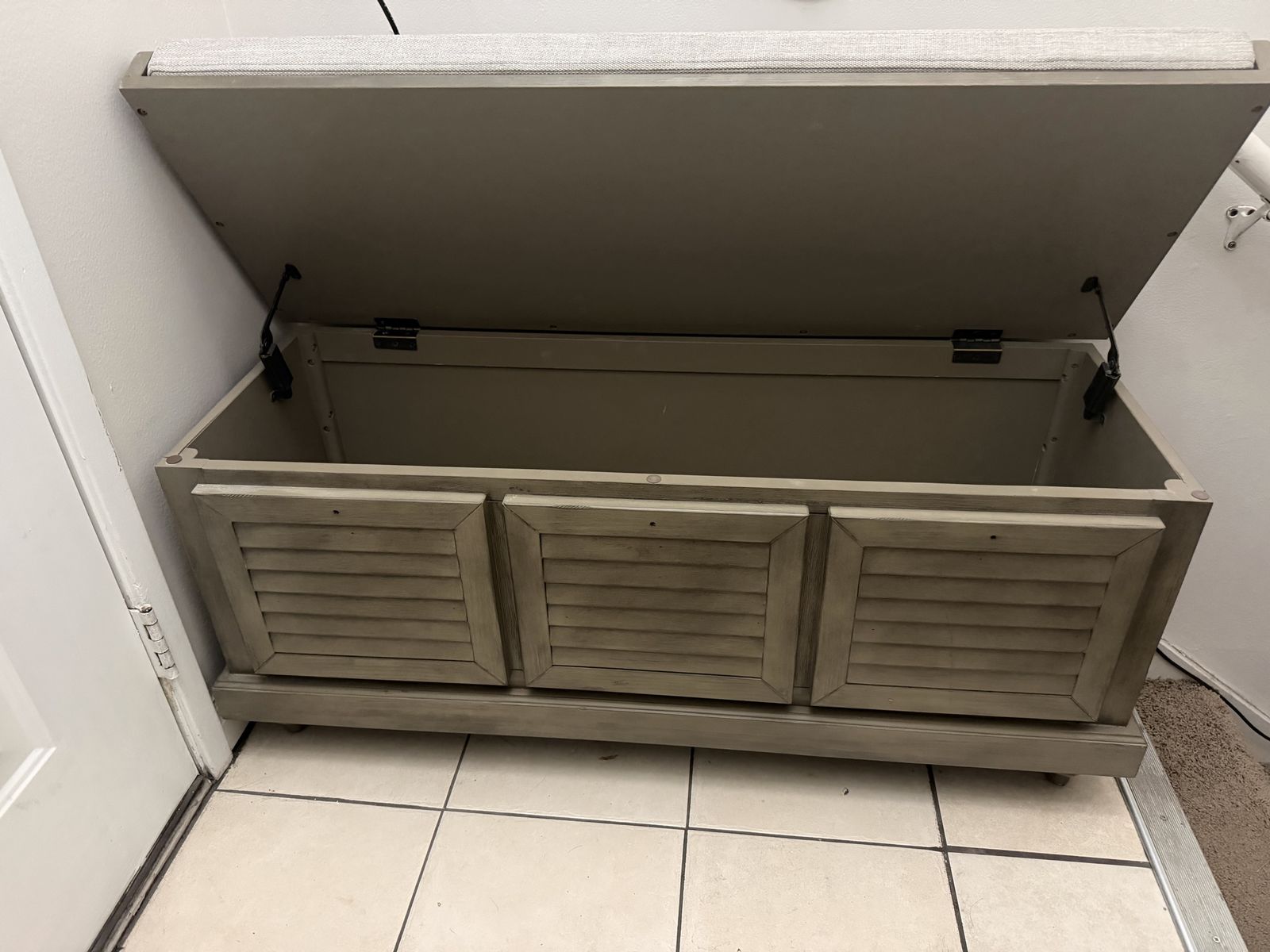 Fabric Store Bench Entryway Shoe Bench