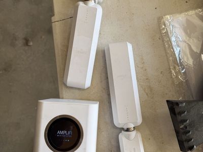 Amplifi HD wifi Router Mesh With 2 Extenders