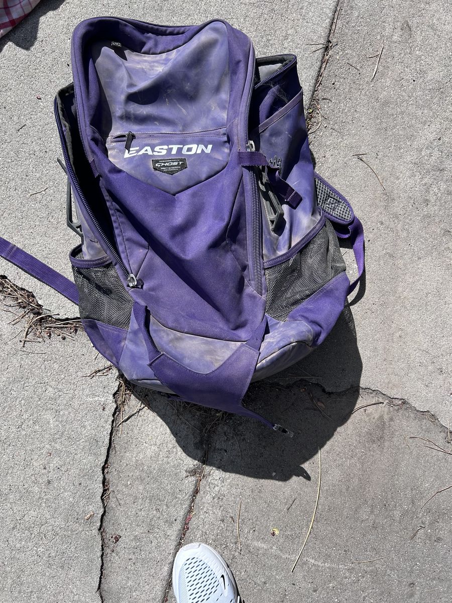 Easton Ghost softball bag