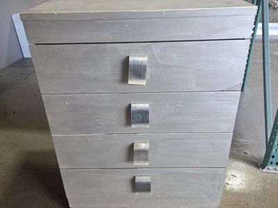 Rustic Gray 4-Drawer Dresser/Chest - Wooden Storage Cabinet