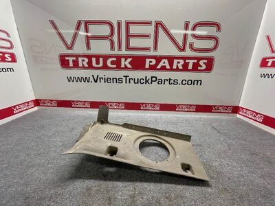 Peterbilt Lower Left Gray Pillar B Trim, Part # S60-6055-281