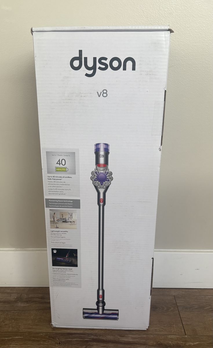 NEW Dyson V8 Cordless Stick Vacuum Cleaner
