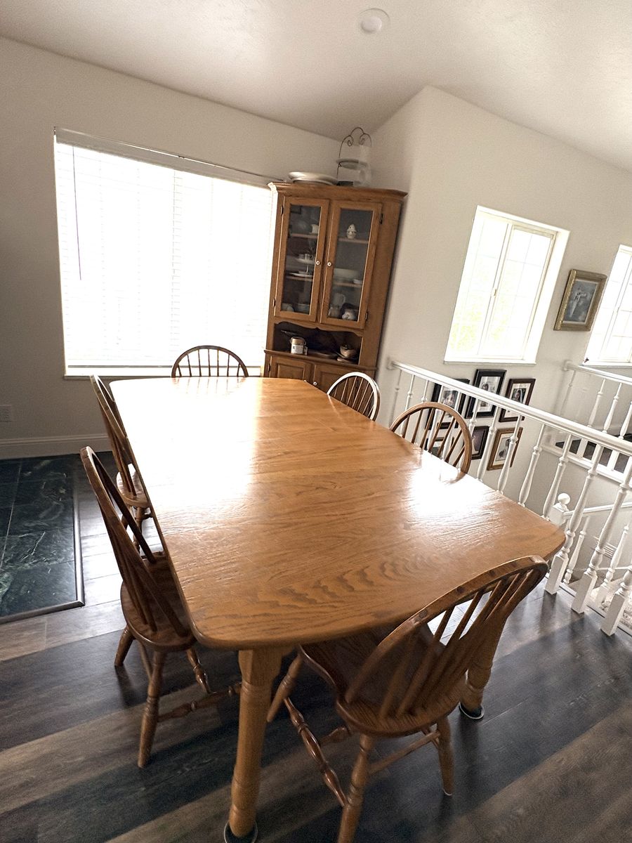 Solid Oak Amish Table and Chairs