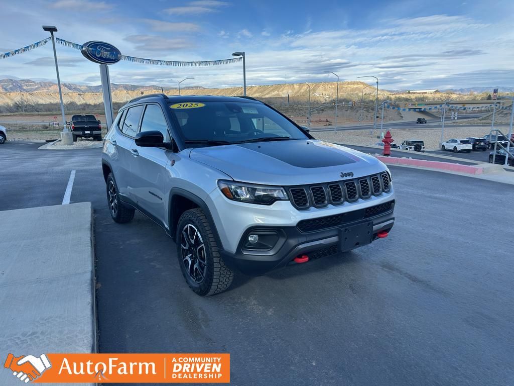 2025 Jeep Compass Trailhawk