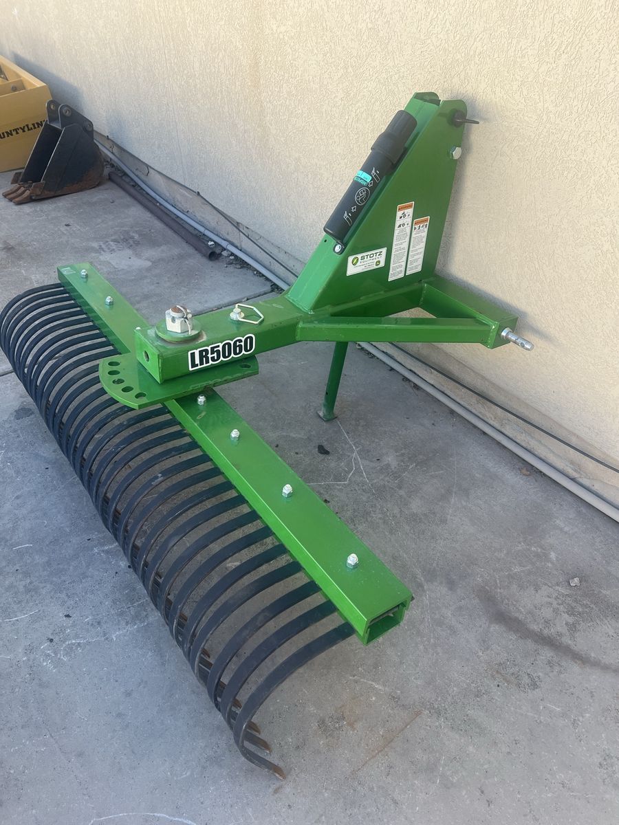 John Deere 60” rake