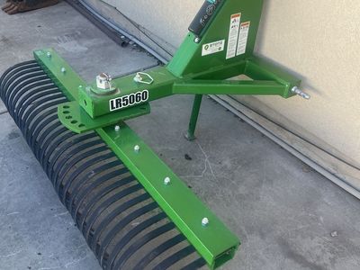John Deere 60” rake