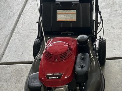 Honda HRC216 Hydrostatic Commercial Lawn Mower