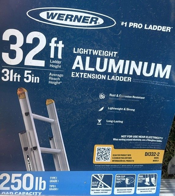 Werner 32' Aluminum Extension Ladder
