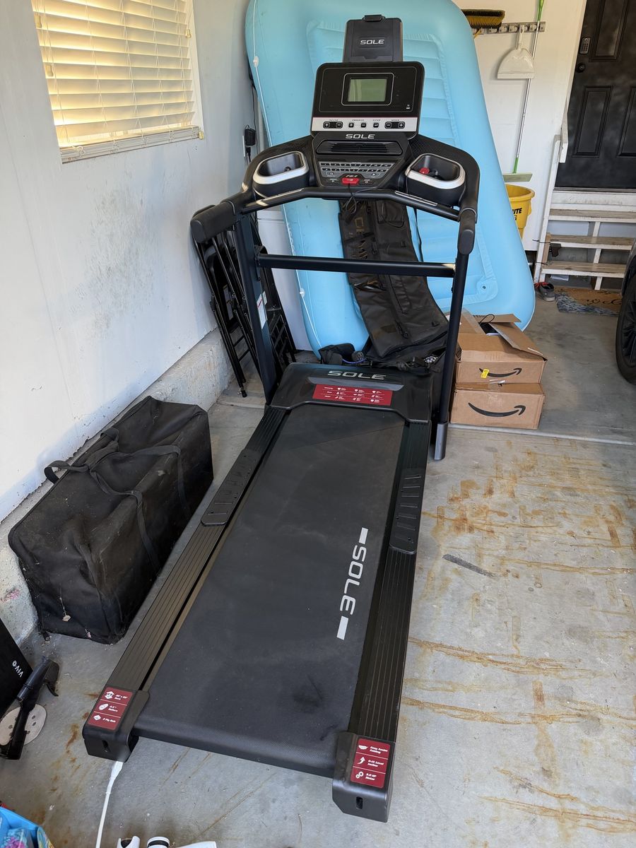 Sole F63 Treadmill