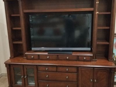 Solid Wood Entertainment Hutch / Wall Unit - Large