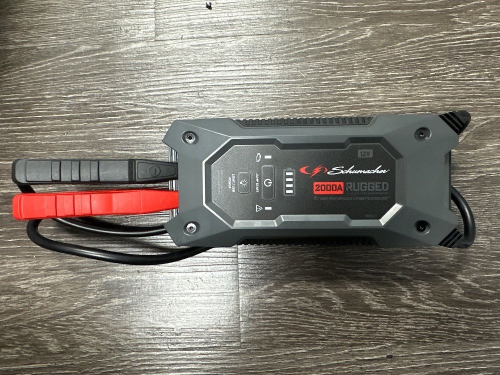 SCHUMACHER 2000A RUGGED JUMP STARTER