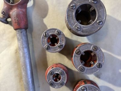 Ridgid 12-R 1/8 to 2 Inch NPT die and ratchet set