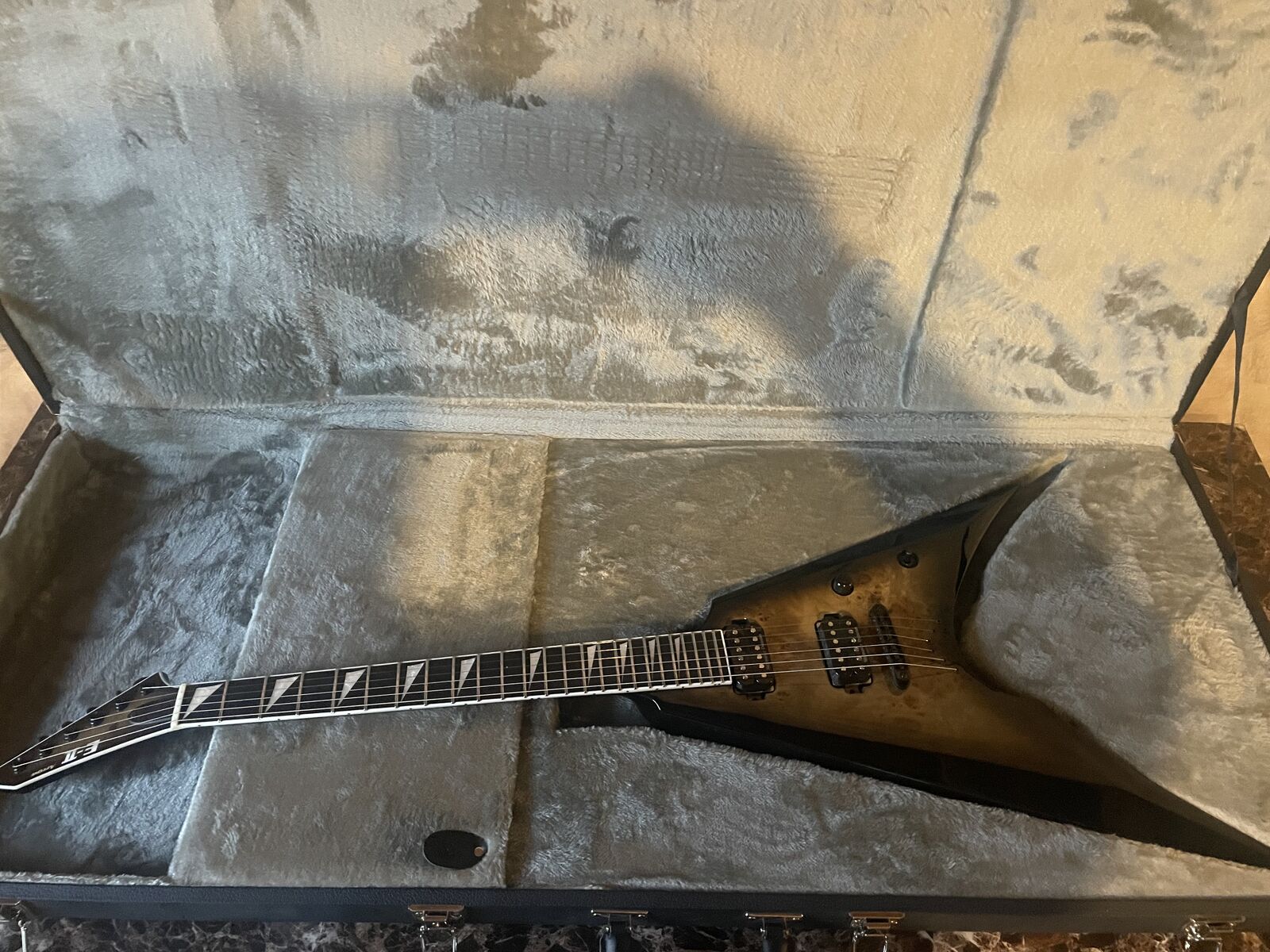 ESP E-ii Arrow NT Nebula Black Burst FS/FT