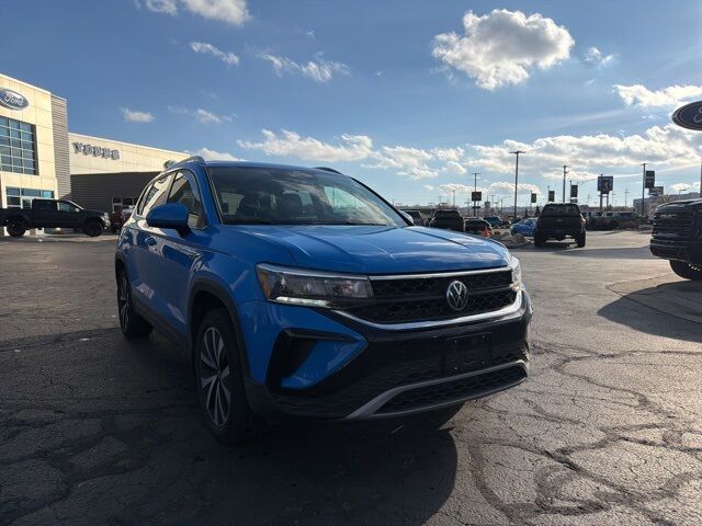2022 Volkswagen Taos SE 4Motion