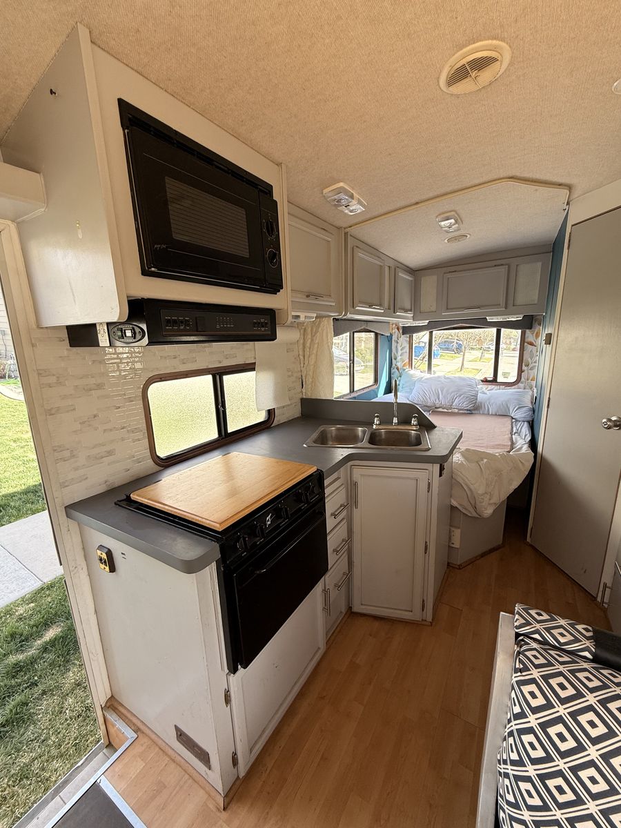 Ford E350-Jamboree Searcher Mini