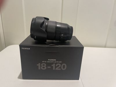 Fuji XF18-120mm F4 LM PZ WR