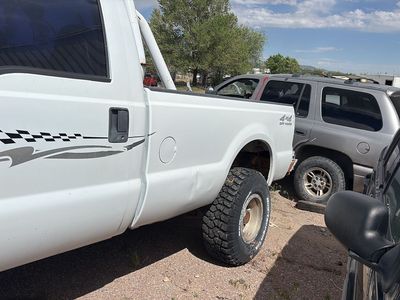 Nice White 8' Truck bed for 1999 - 2006 Ford F250 or F350