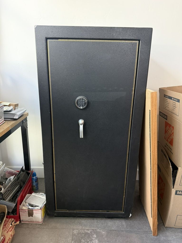 Gun And Valuables Safe - Needs New Lock