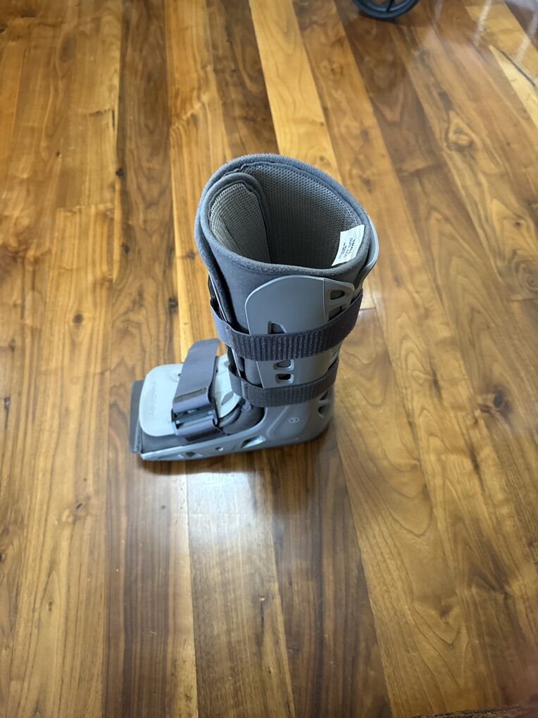Size Small Female Walking Boot with Air