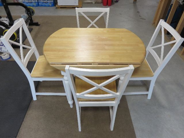 LIKE NEW DINETTE SET OF TABLE WITH TWO FOLDING END LEAFS AND FOUR MATCHING CHAIRS