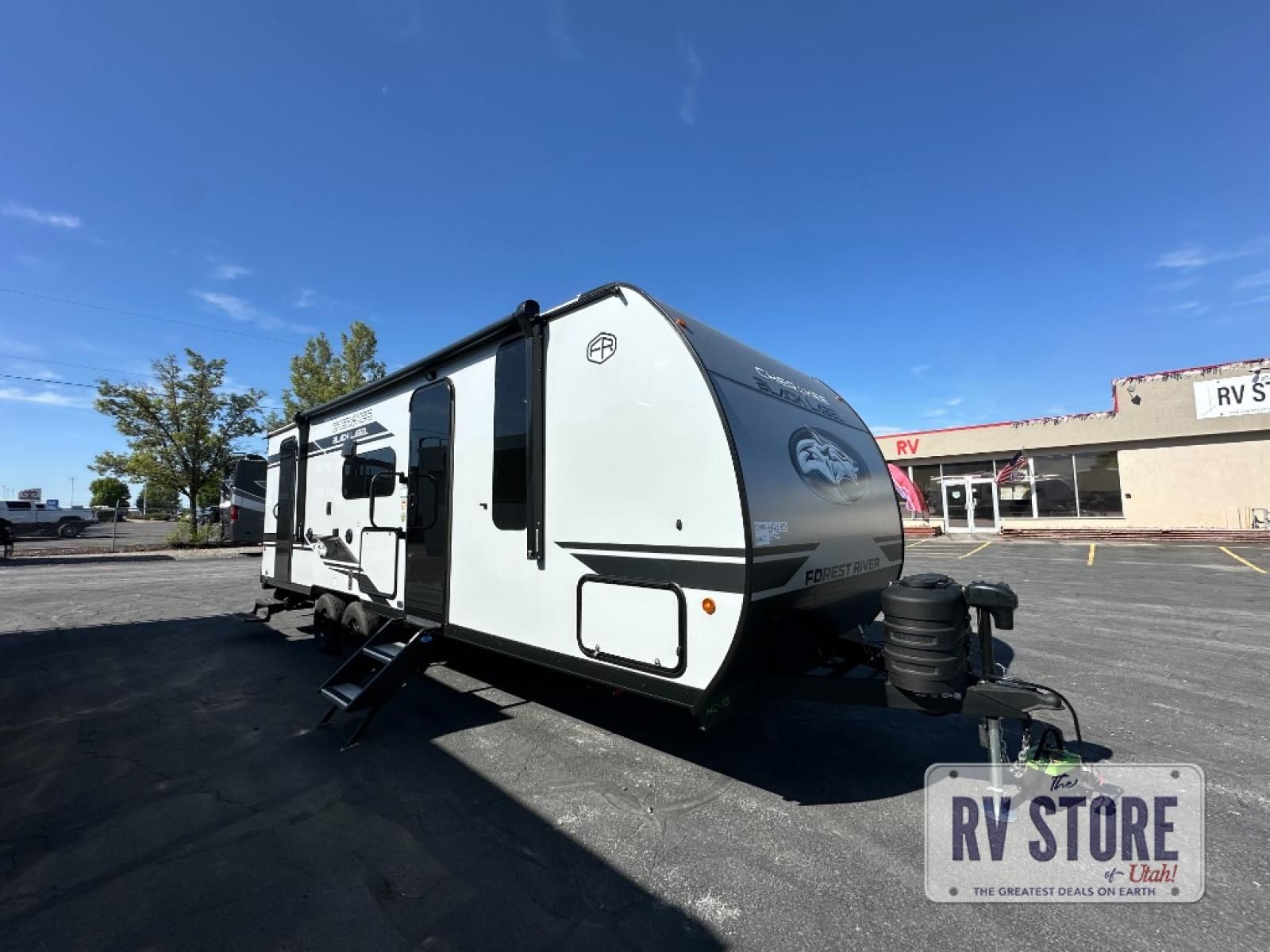 2026 Forest River RV Cherokee Grey Wolf Black Label 23DBHBL Travel Trailer Bunkhouse|Front Bedroom|Outdoor Kitchen|Two