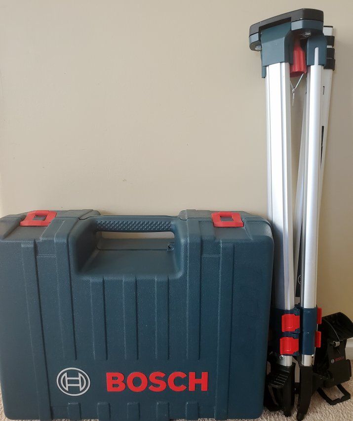 Bosch GRL 800 20HV Rotating Laser Level Kit with Tripod and Carrying Case - Professional Grade