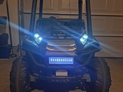 Kids 2-Seat Ride-On UTV with Working Headlights & Light Bar - Camo Green