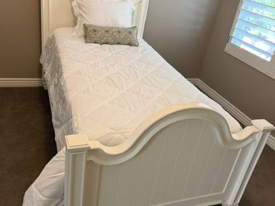 High Lacquer Twin Bed Frame, headboard & footboard