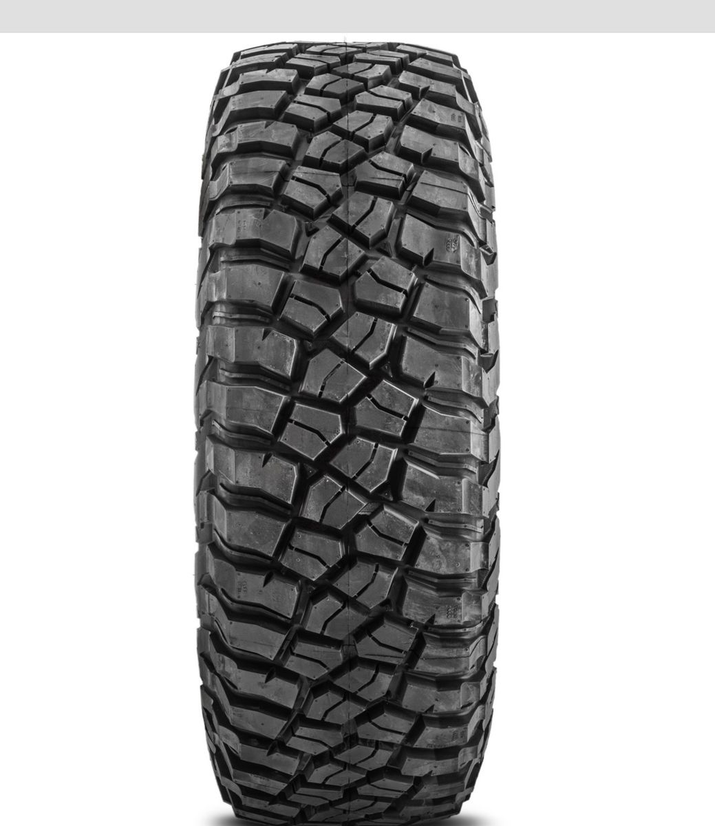 37x12.50R-17 BFG KM3 TIRE - NEVER USED