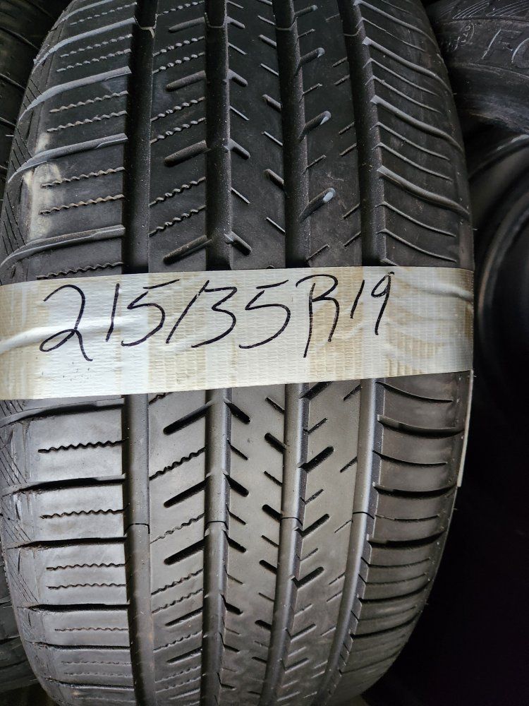 215/35r19 atlas force uhp