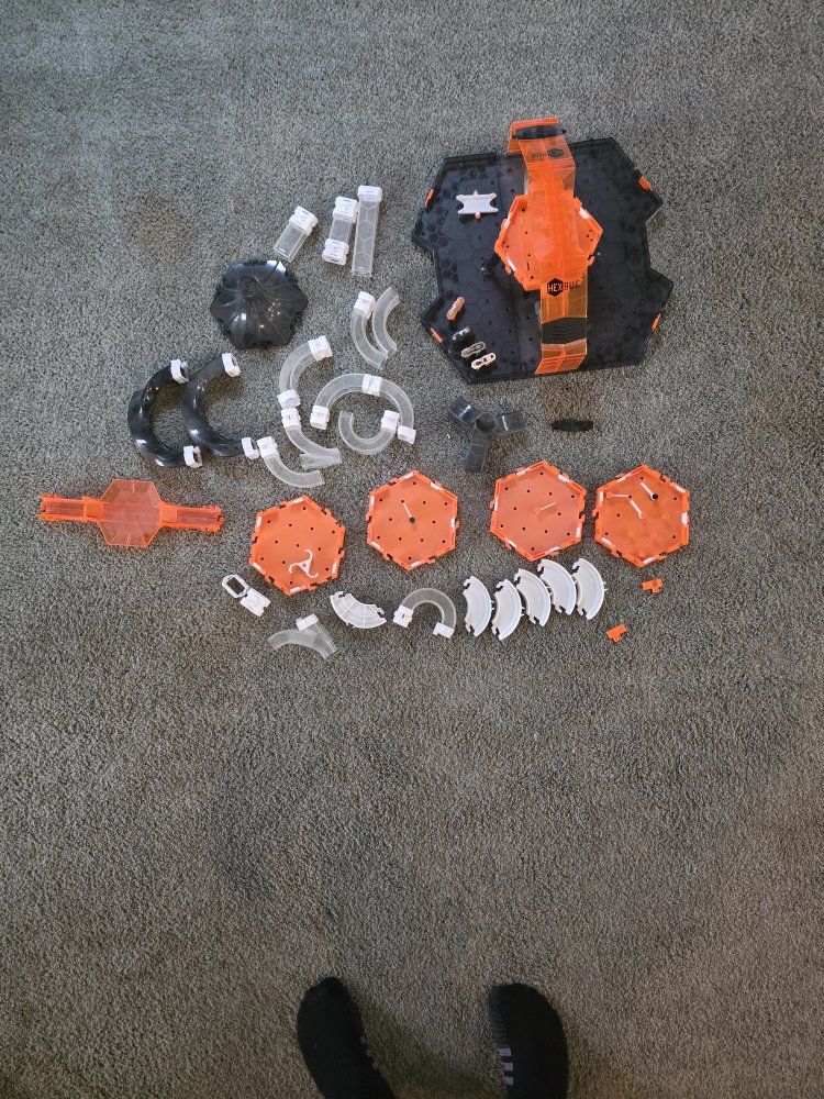 Hexbug V2 Nano Habitat Set with Tracks and Bugs
