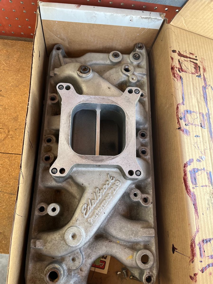 Edelbrock Performer Intake Manifold 289/302 Ford