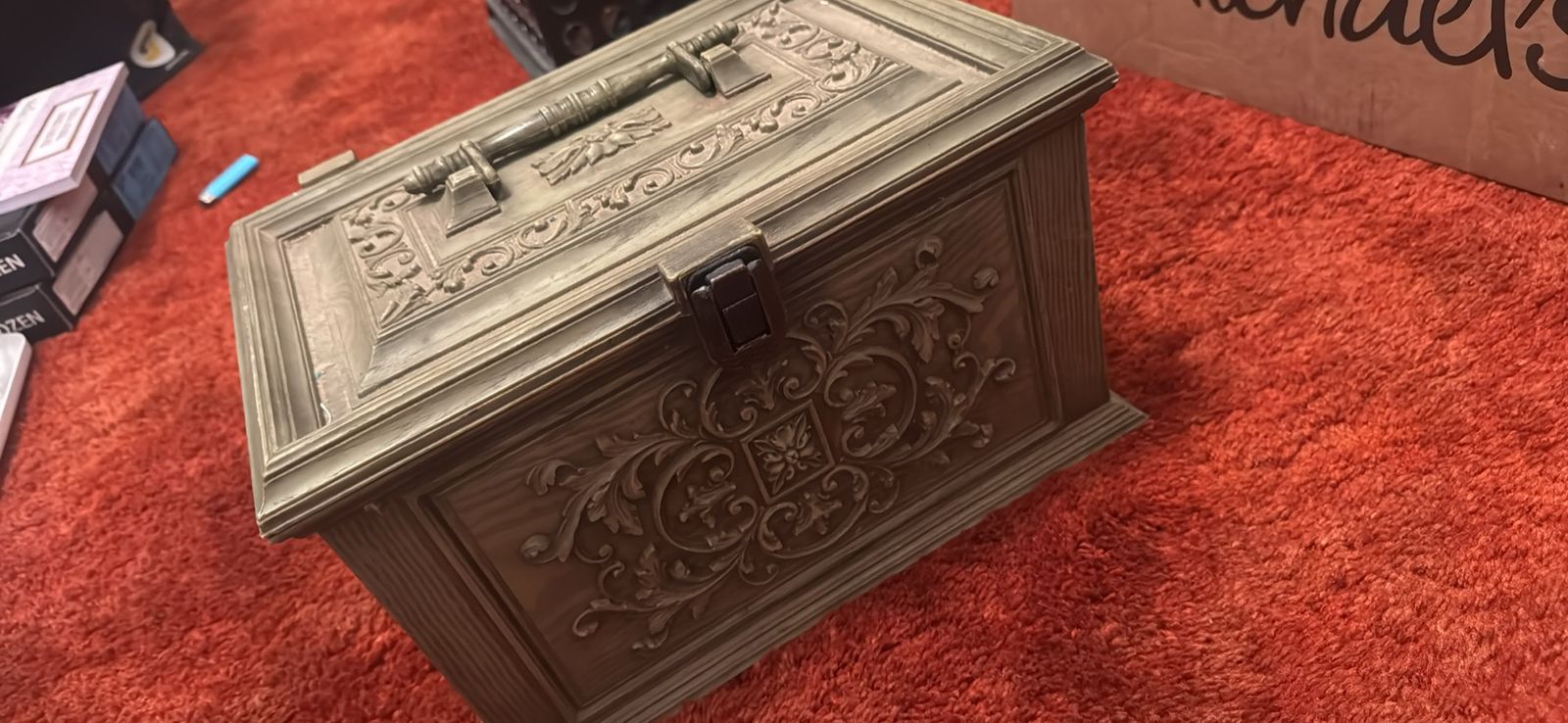 Vintage Style Plastic Sewing Box