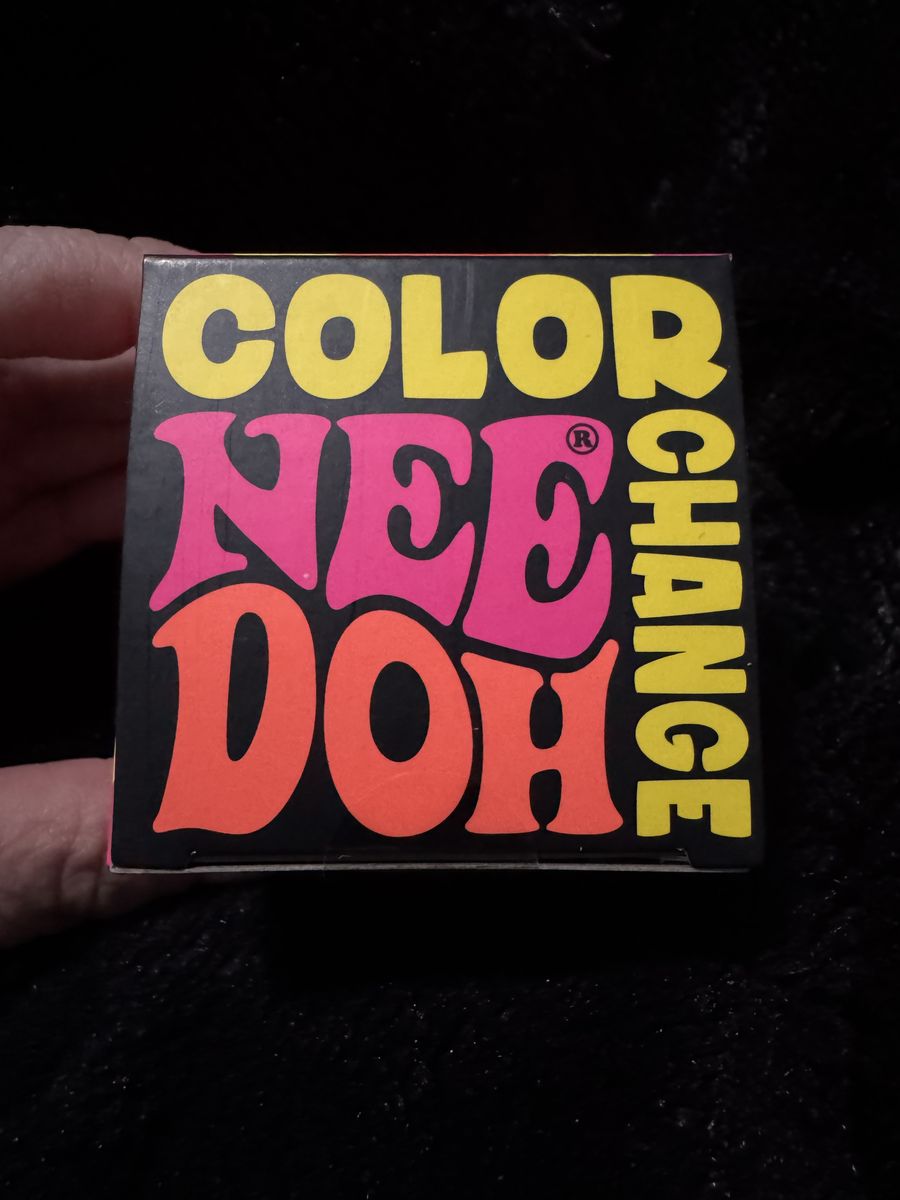 brand new never opened pink color change nee doh