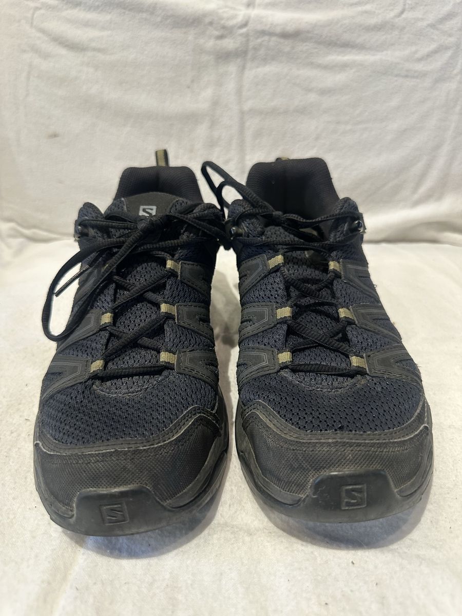 Salomon men’s size 10 navy/black mesh and leather hiking shoes