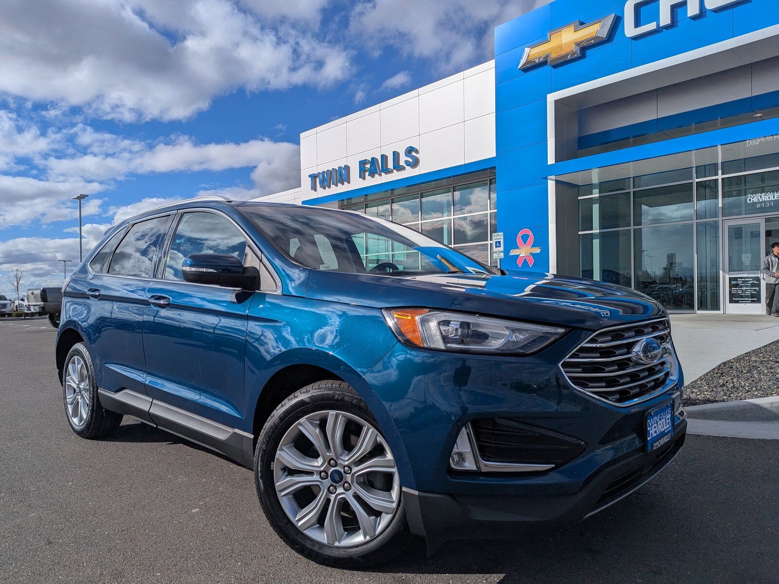 2020 Ford Edge Titanium