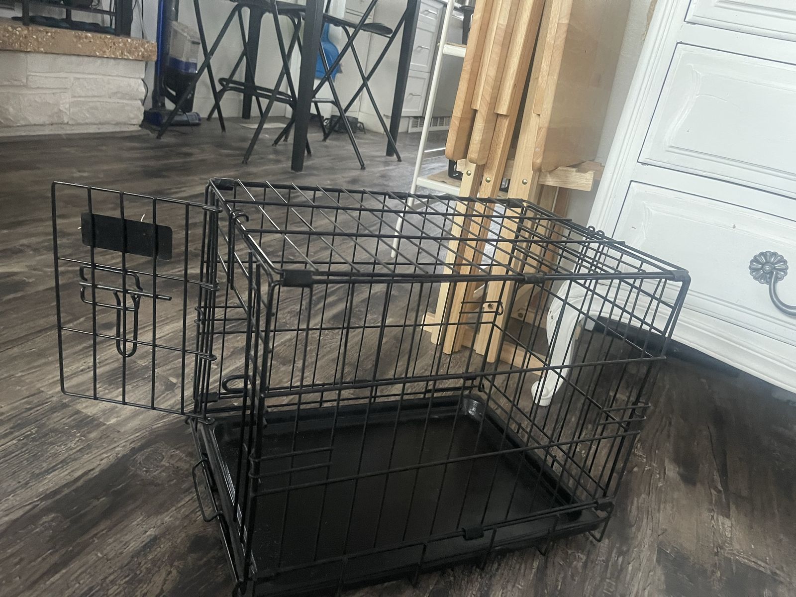 Folding Metal Wire Dog Crate with Removable Plastic Tray xsmall