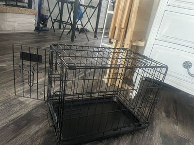 Folding Metal Wire Dog Crate with Removable Plastic Tray xsmall