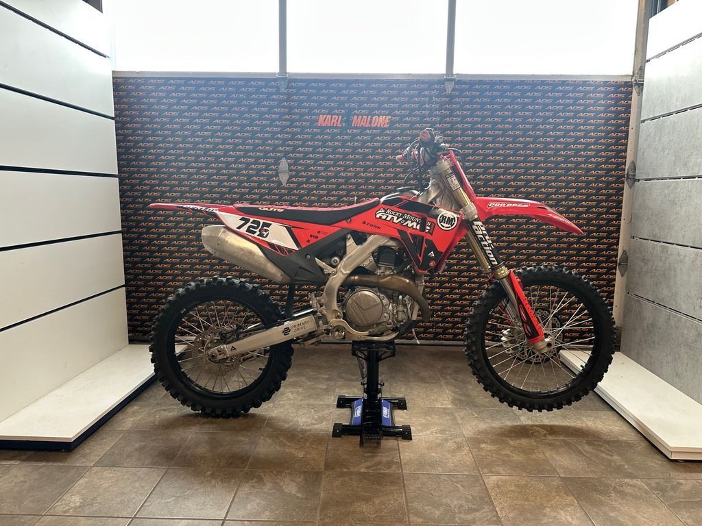 2025 Honda CRF450R Red - UH00864-C