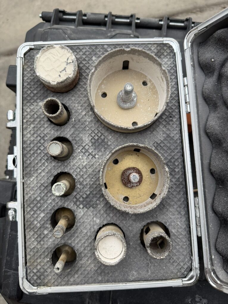 Flooring/tile Work Tools - LOTS OF TOOL!