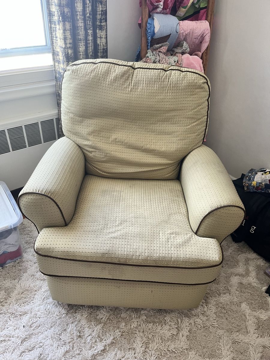 Rocking/swivel recliner