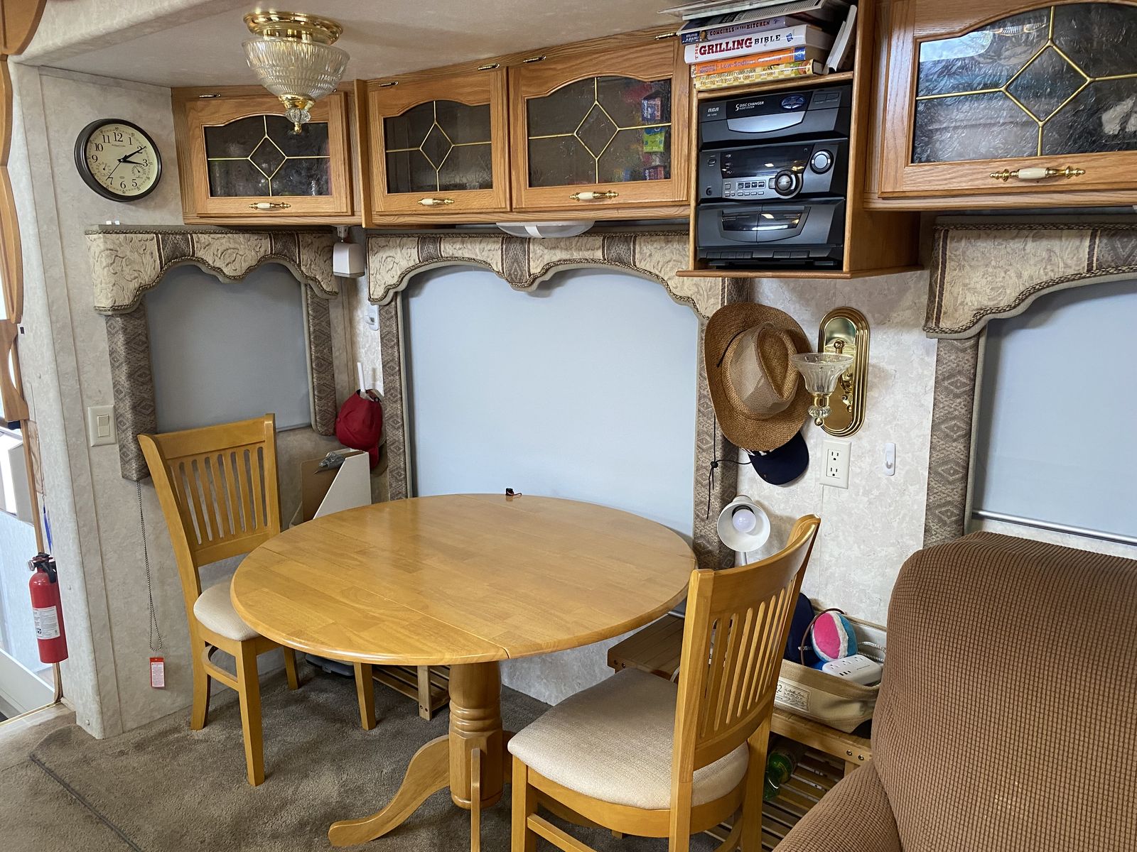Main image 5